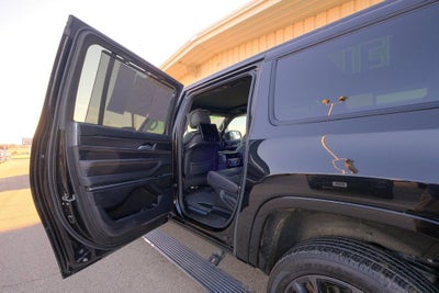 2023 Jeep Grand Wagoneer L Series III Obsidian