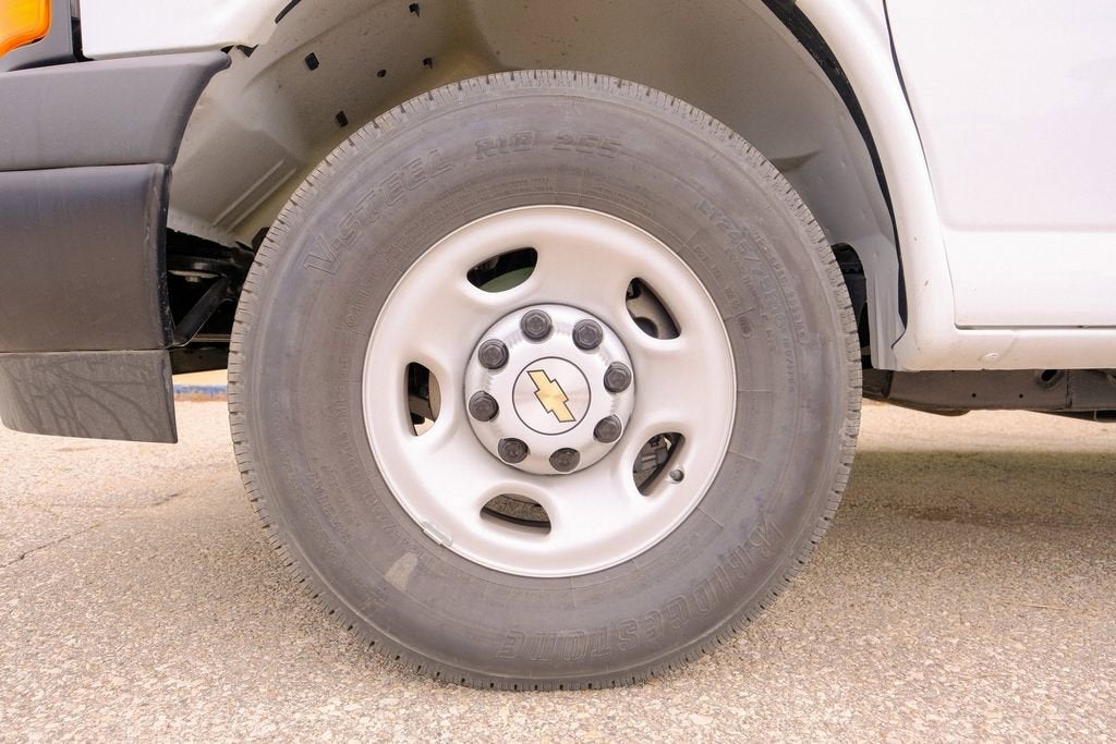 2025 Chevrolet Express Cargo 2500 WT