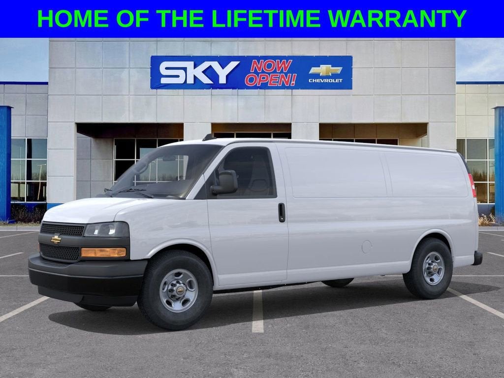 2025 Chevrolet Express Cargo 3500 WT