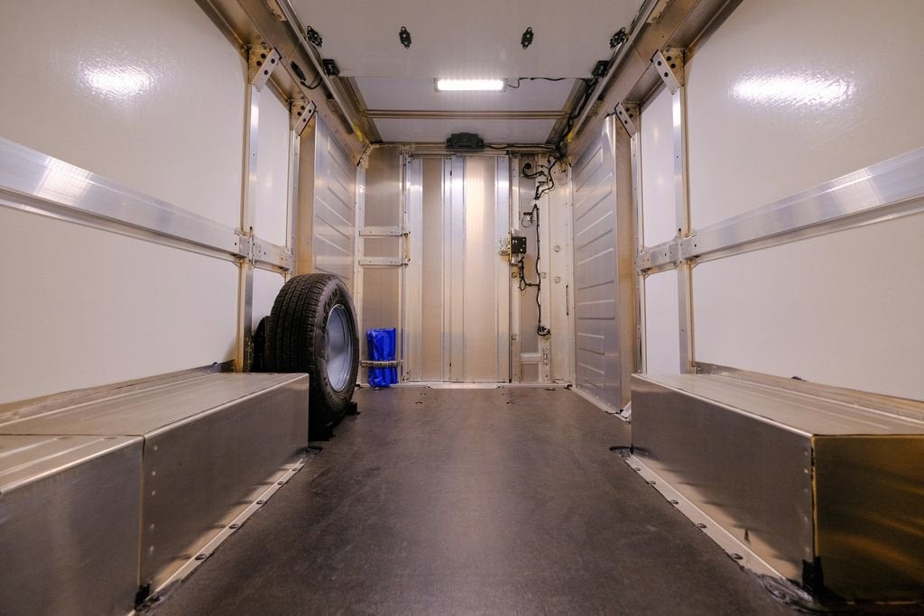 2025 Chevrolet BrightDrop 400 AWD 400