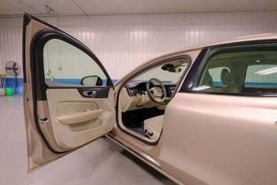 2024 Volvo S60 Plus Dark Theme