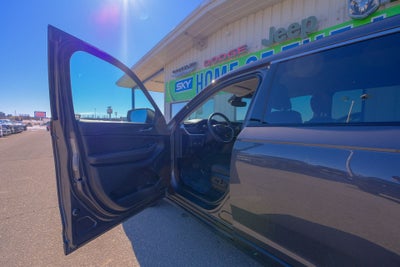 2024 Jeep Grand Cherokee L Laredo 4x4