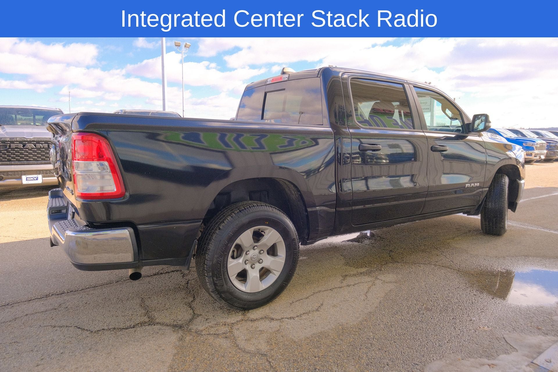 2023 RAM 1500 Big Horn Crew Cab 4x4 5'7' Box