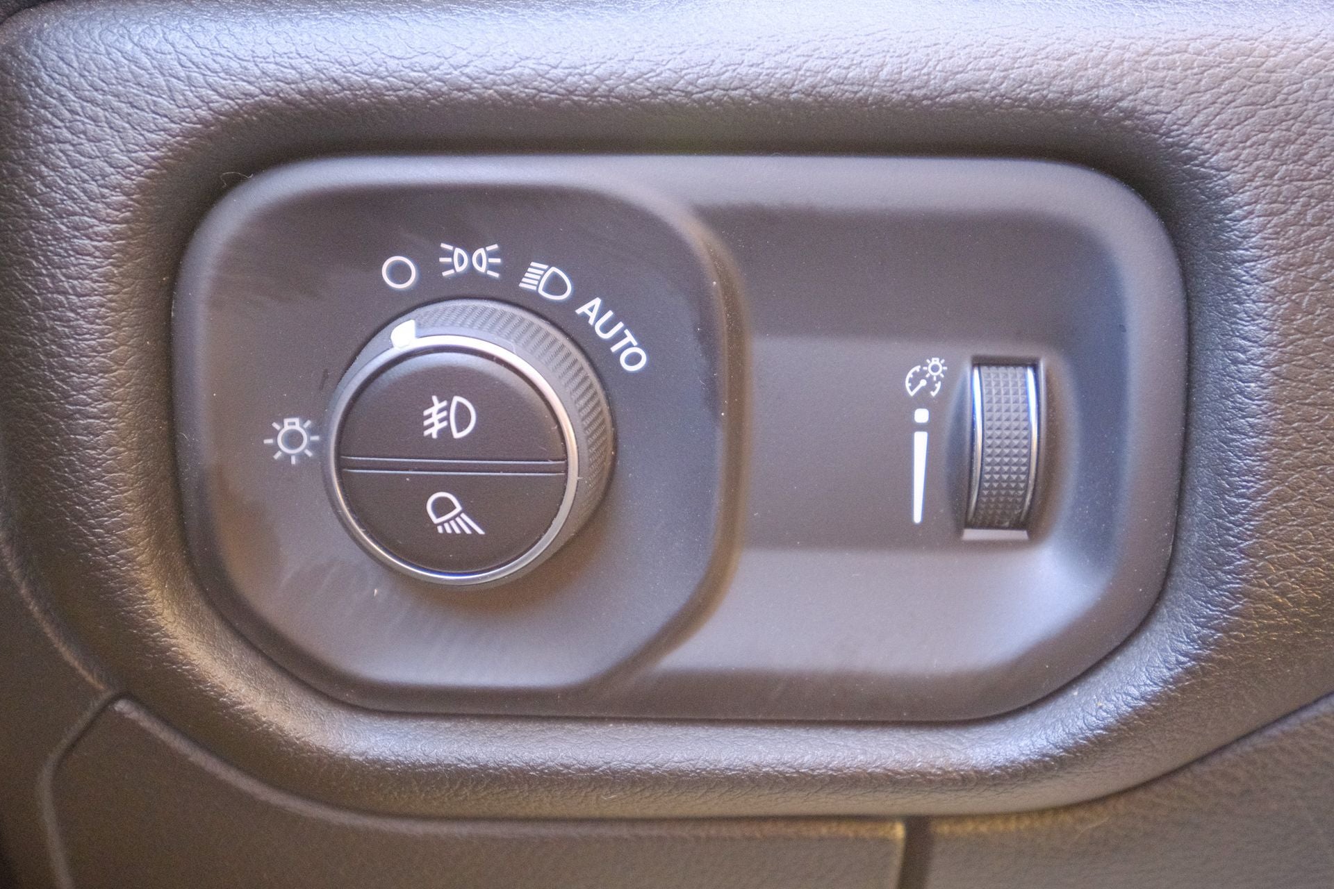 2025 RAM 1500 Warlock Crew Cab 4x4 5'7' Box