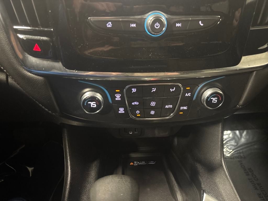 2023 Chevrolet Traverse FWD LT Cloth