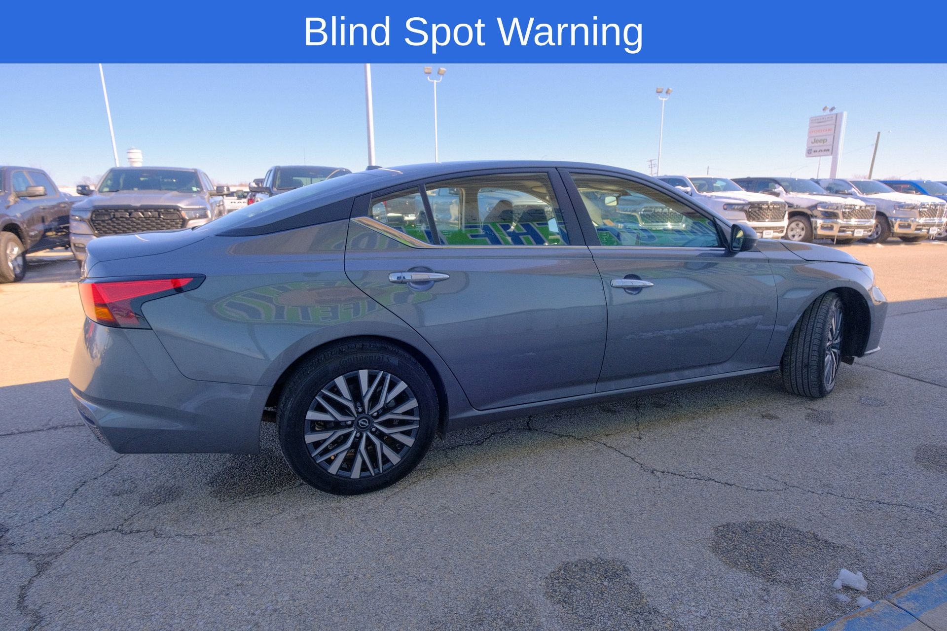 2025 Nissan Altima SV FWD