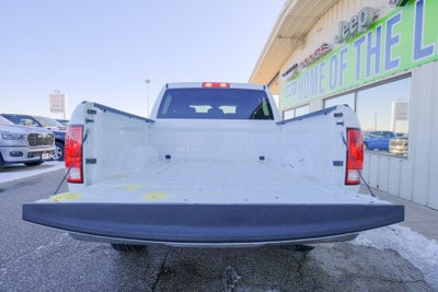 2023 RAM 1500 Classic SLT Crew Cab 4x4 5'7' Box