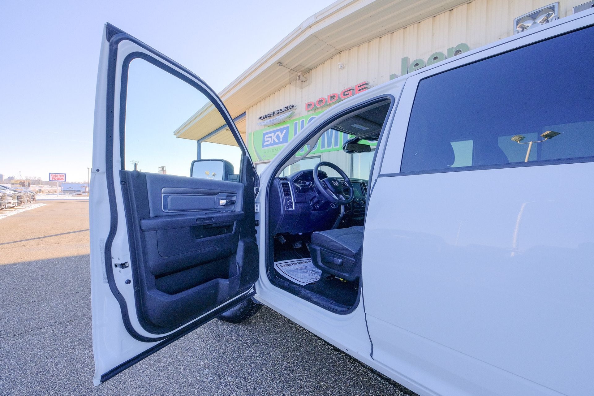 2023 RAM 1500 Classic SLT Crew Cab 4x4 5'7' Box