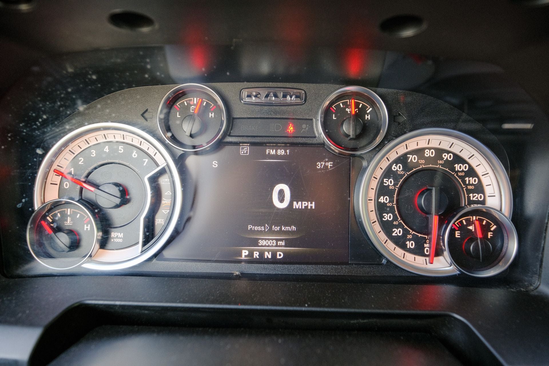 2023 RAM 1500 Classic SLT Crew Cab 4x4 5'7' Box