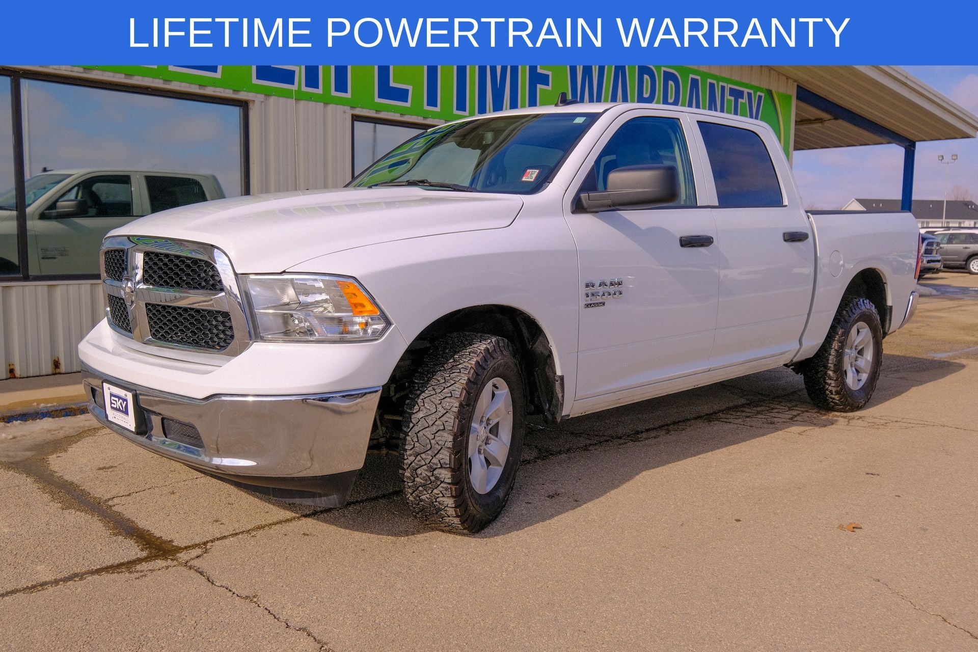 2023 RAM 1500 Classic SLT Crew Cab 4x4 5'7' Box