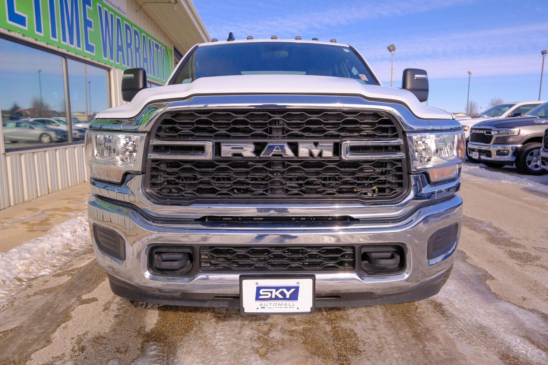 2024 RAM 2500 Tradesman Crew Cab 4x4 8' Box