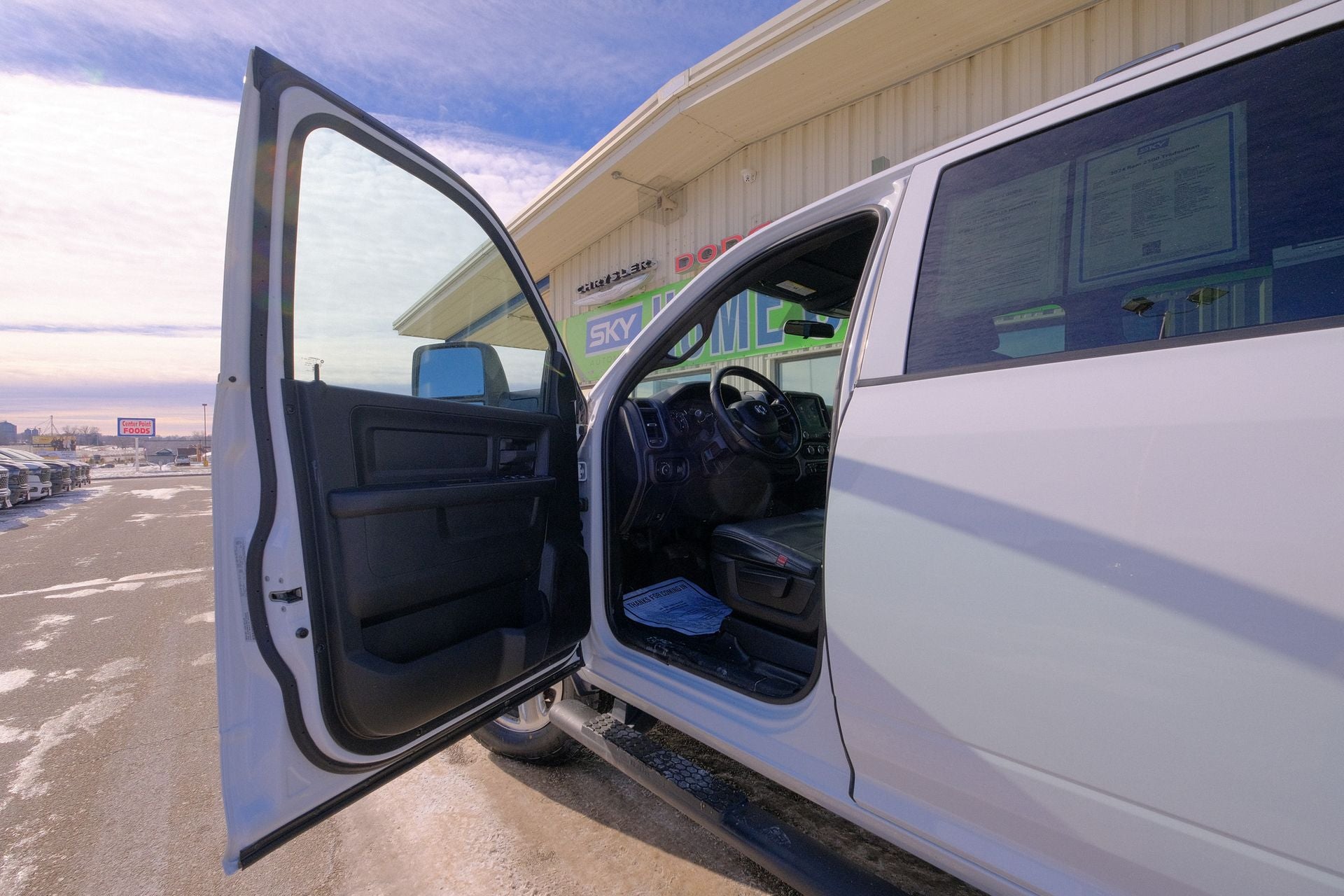 2024 RAM 2500 Tradesman Crew Cab 4x4 8' Box