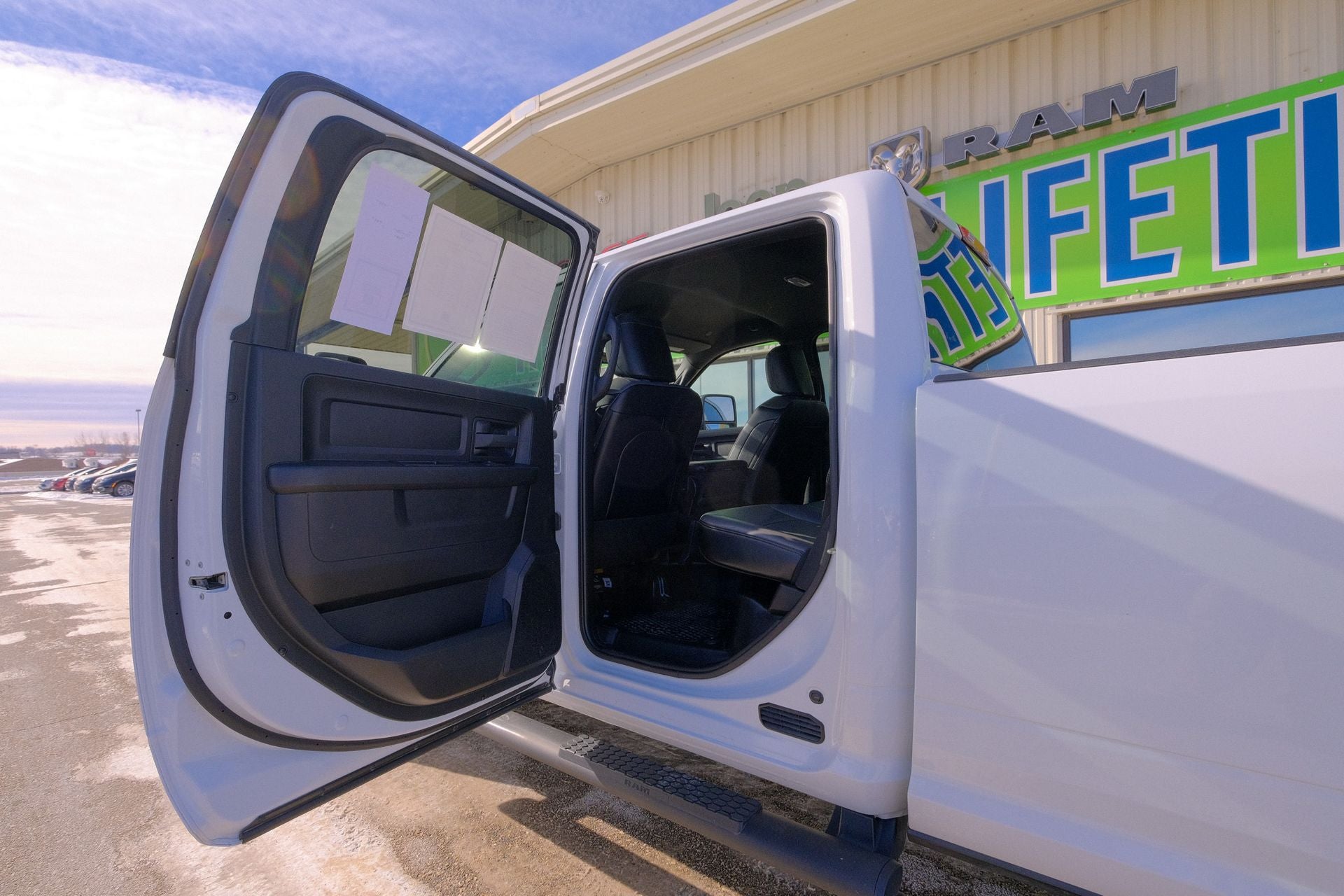 2024 RAM 2500 Tradesman Crew Cab 4x4 8' Box