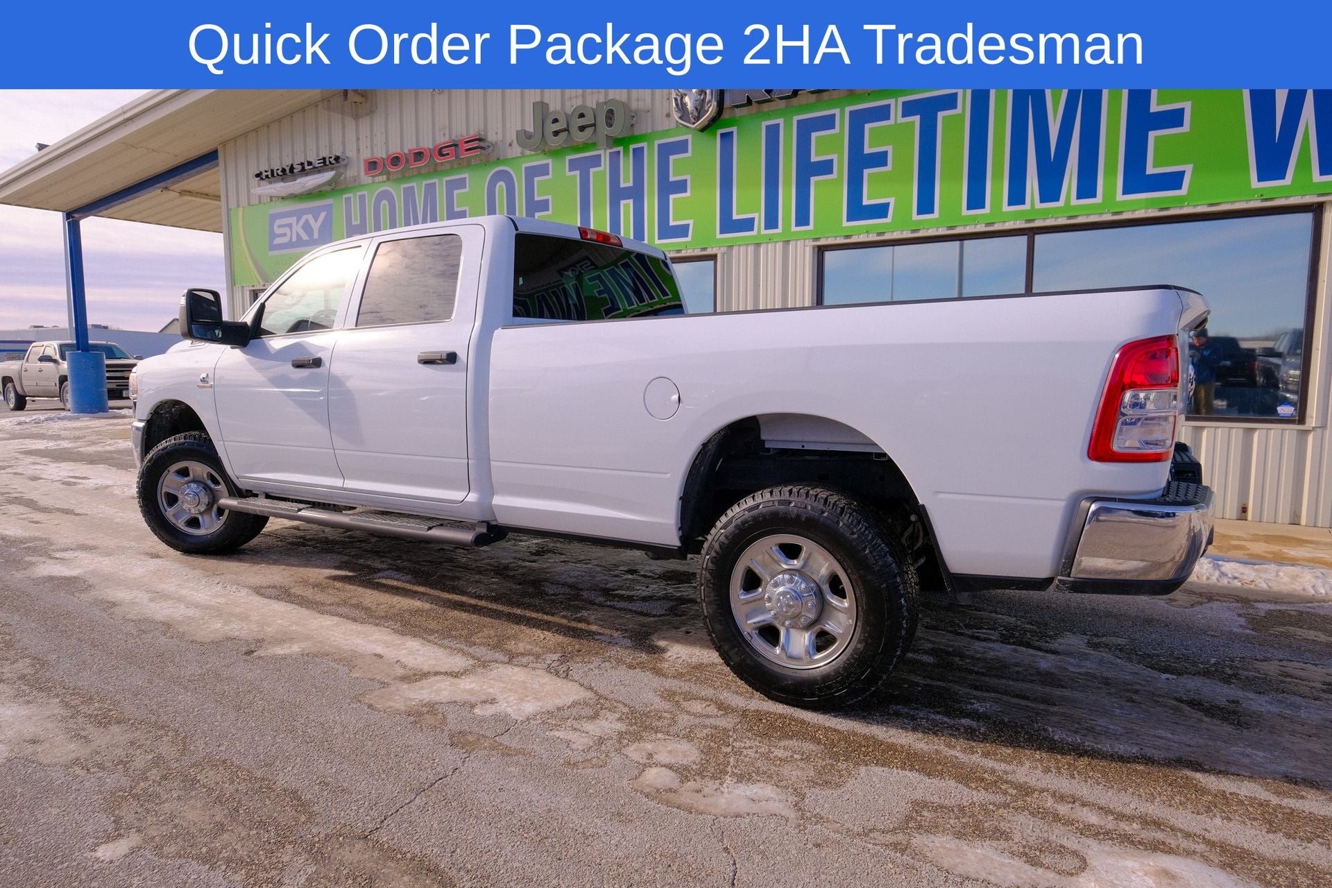 2024 RAM 2500 Tradesman Crew Cab 4x4 8' Box