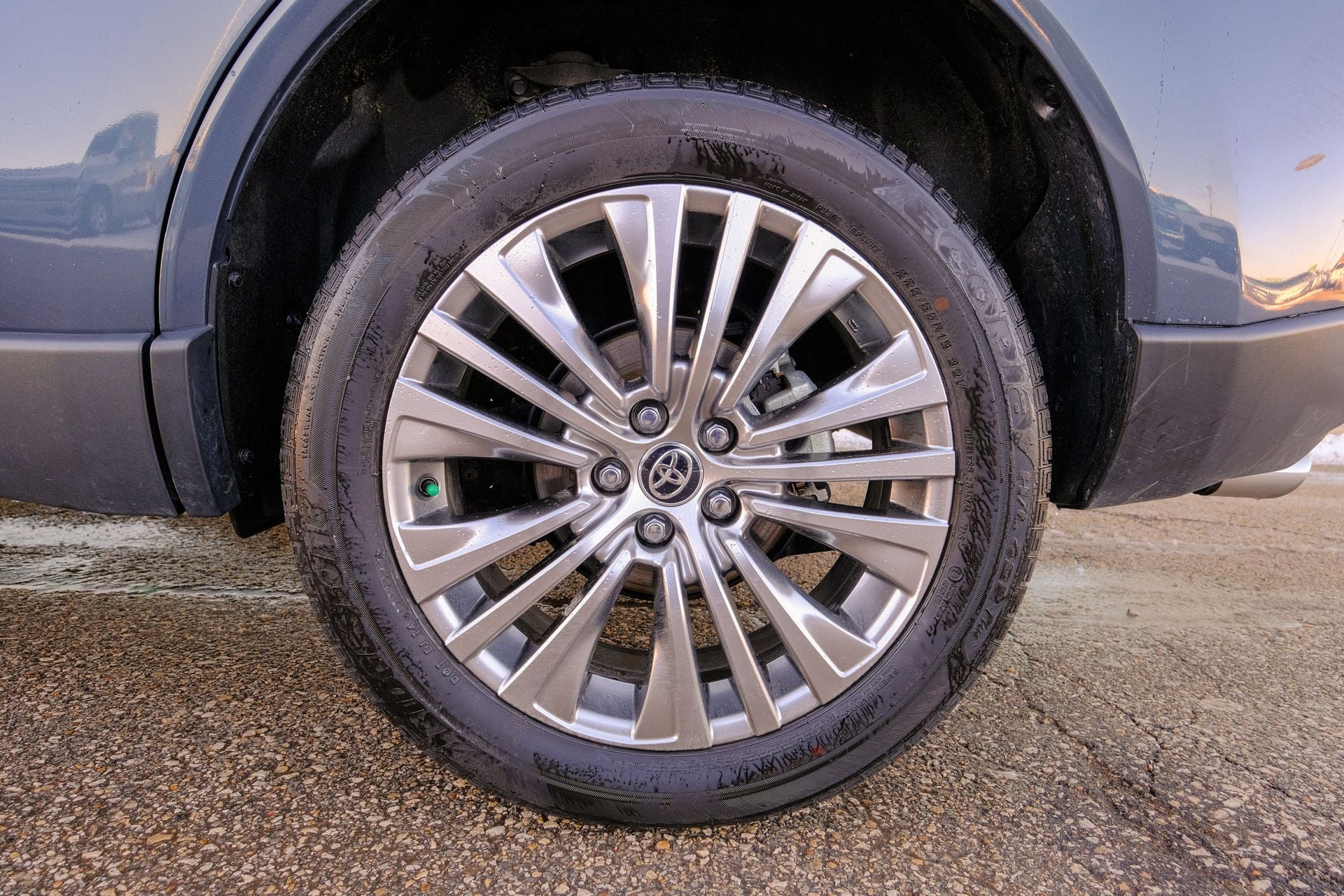 2023 Toyota Venza XLE